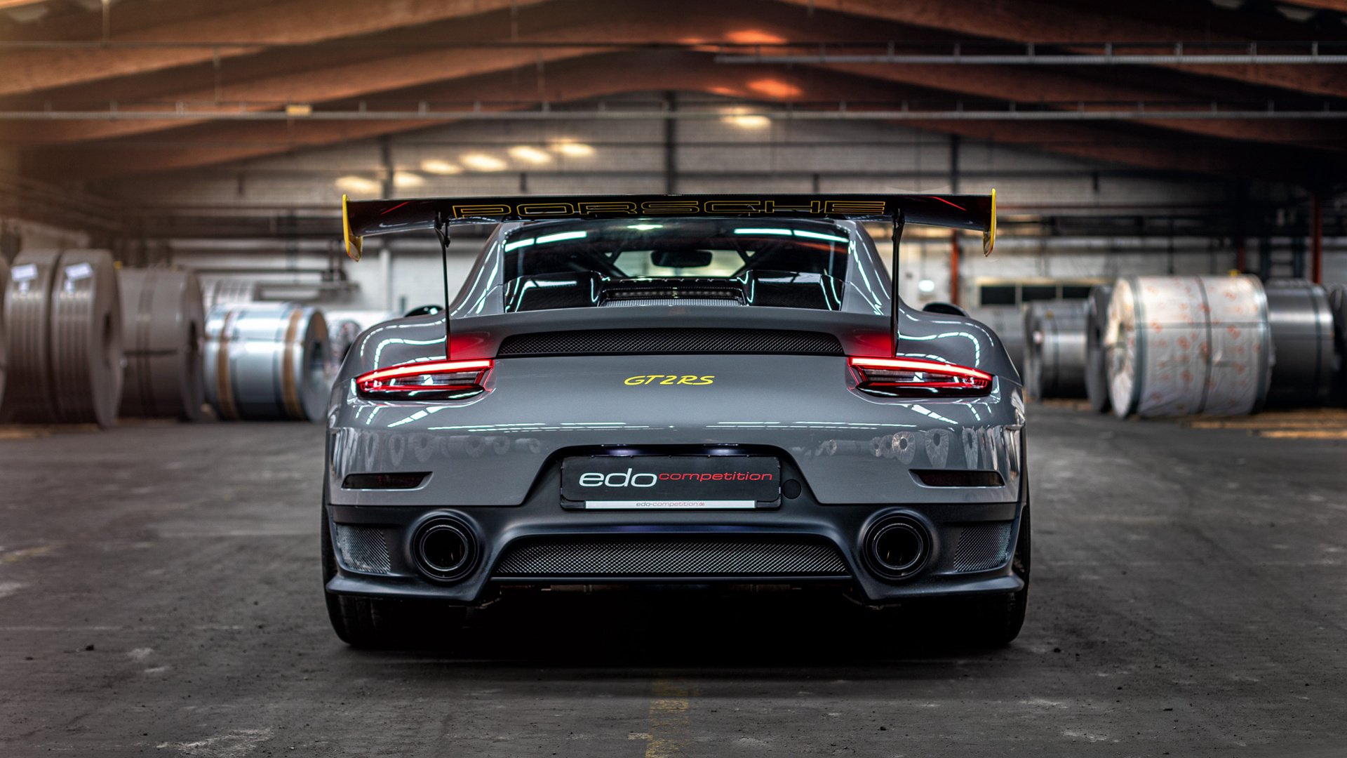 伊朗队后卫佩雷斯在巴黎奥运会上表现出色，伊朗足球运动员