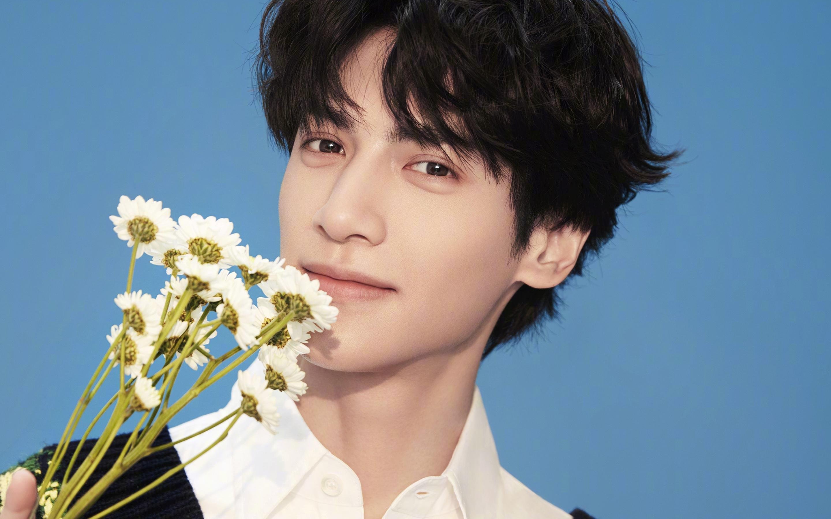 九游娱乐网站-_登山徒步赛事：挑战天路，追逐自由_，国内经典徒步登山路线